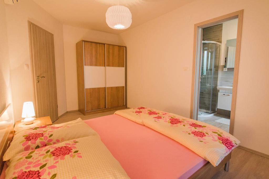 Apartment Grabovac Kaštela Δωμάτιο φωτογραφία