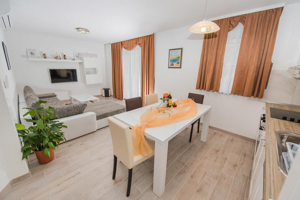 Apartment Grabovac Kaštela Δωμάτιο φωτογραφία