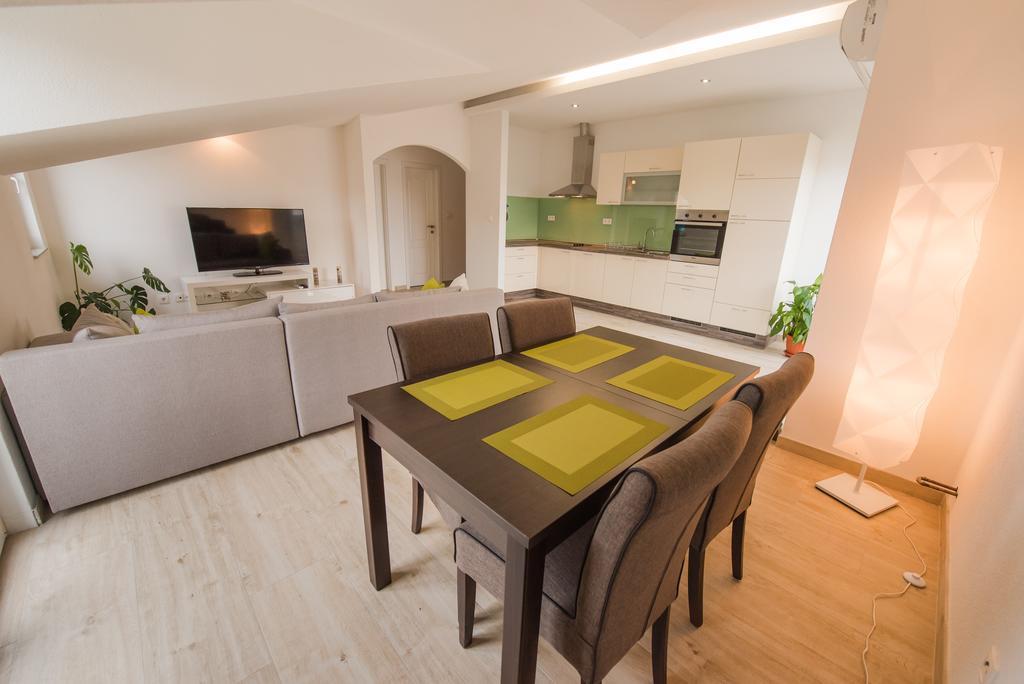 Apartment Grabovac Kaštela Δωμάτιο φωτογραφία
